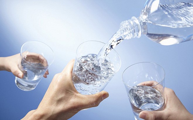 uống bao nhiêu lít nước mỗi ngày